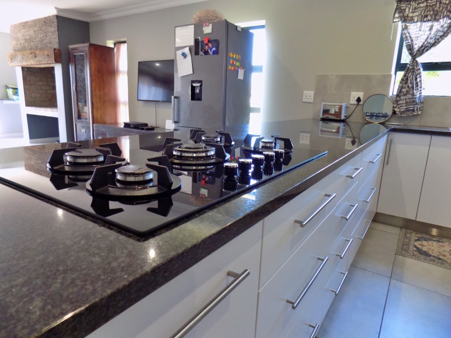 3 Bedroom Property for Sale in Reebok Western Cape